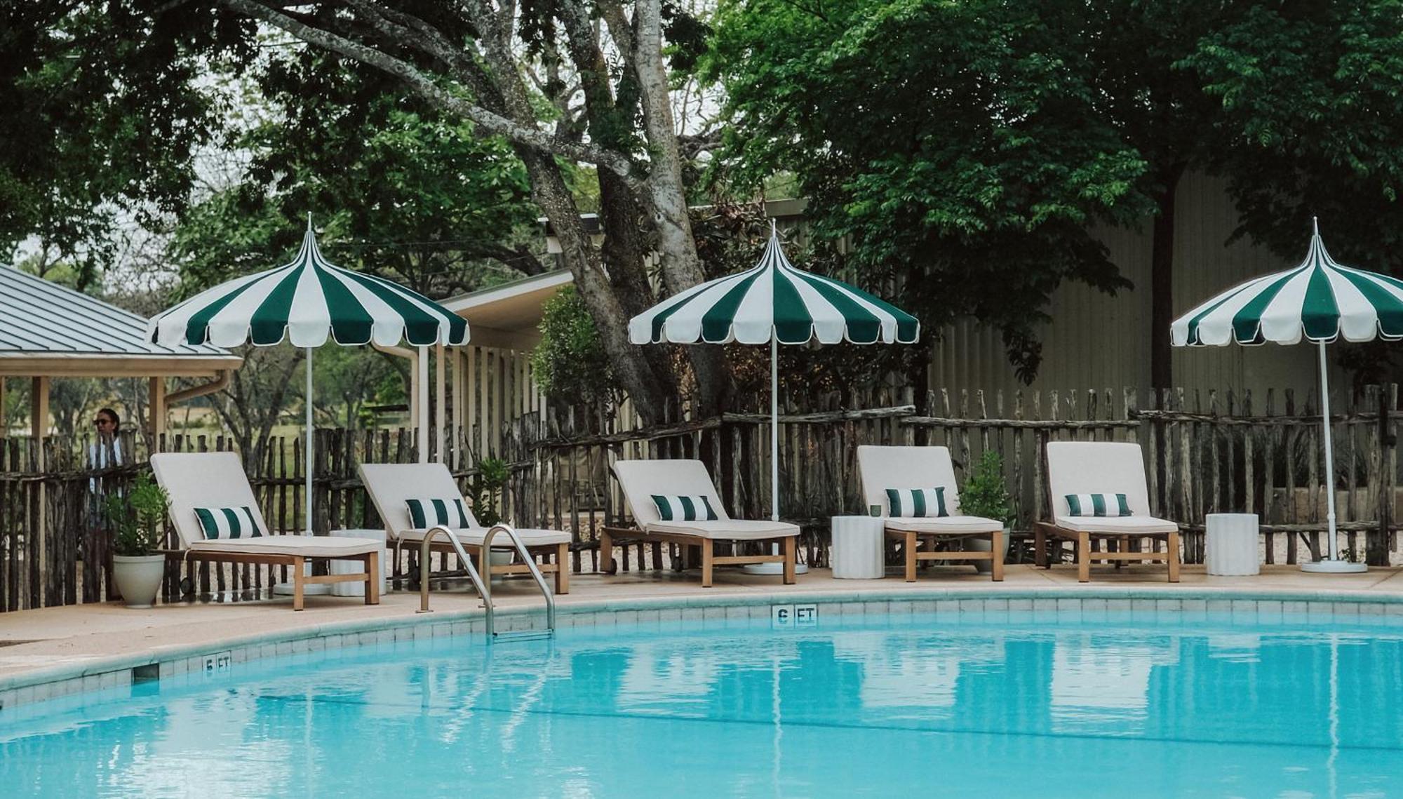 The Meyer Hotel 康福特 外观 照片